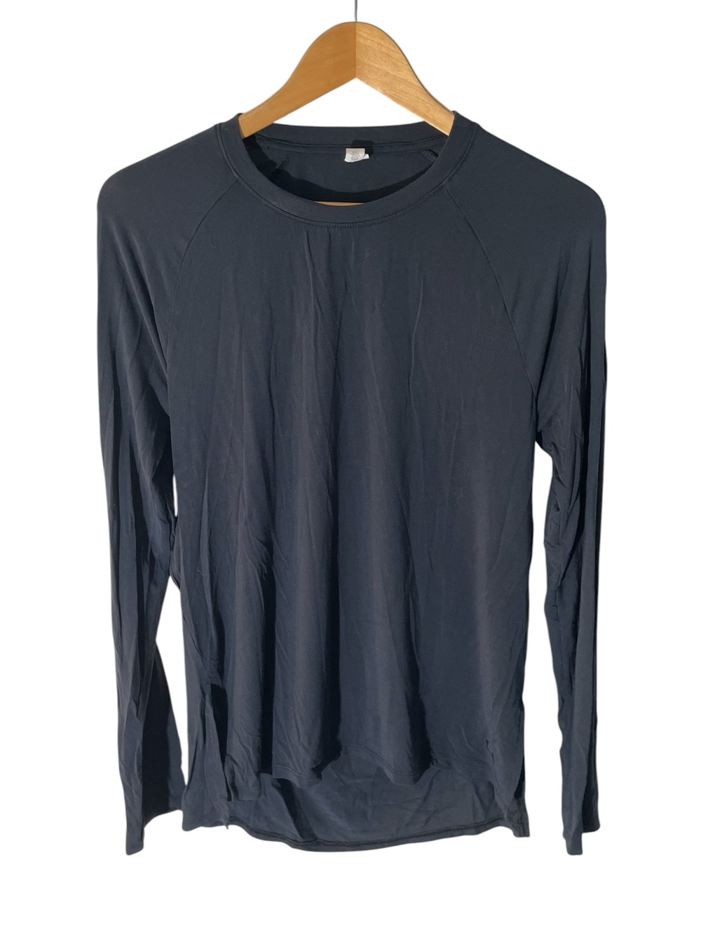 C35- Small Sm Under Armour Men's Long-Sleeve Crew Shirt - Black